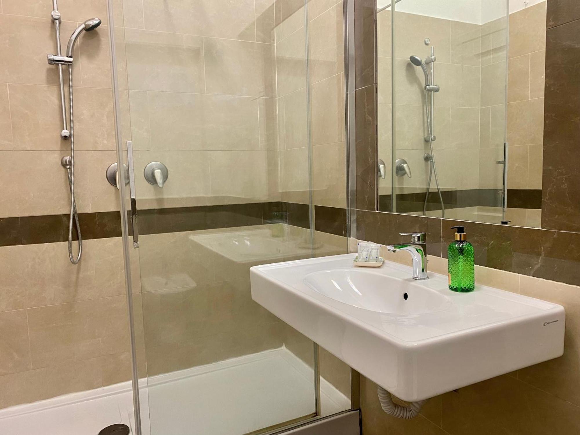 Francy Guest House Рим Екстер'єр фото