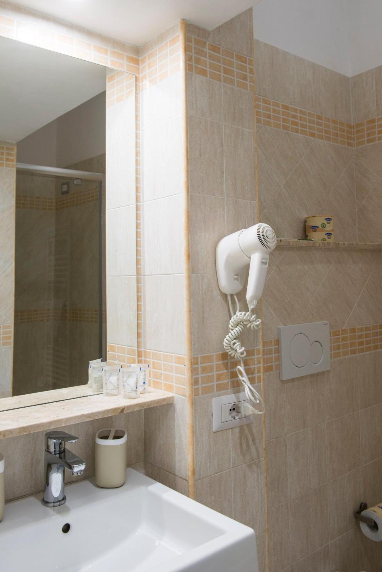 Francy Guest House Рим Екстер'єр фото
